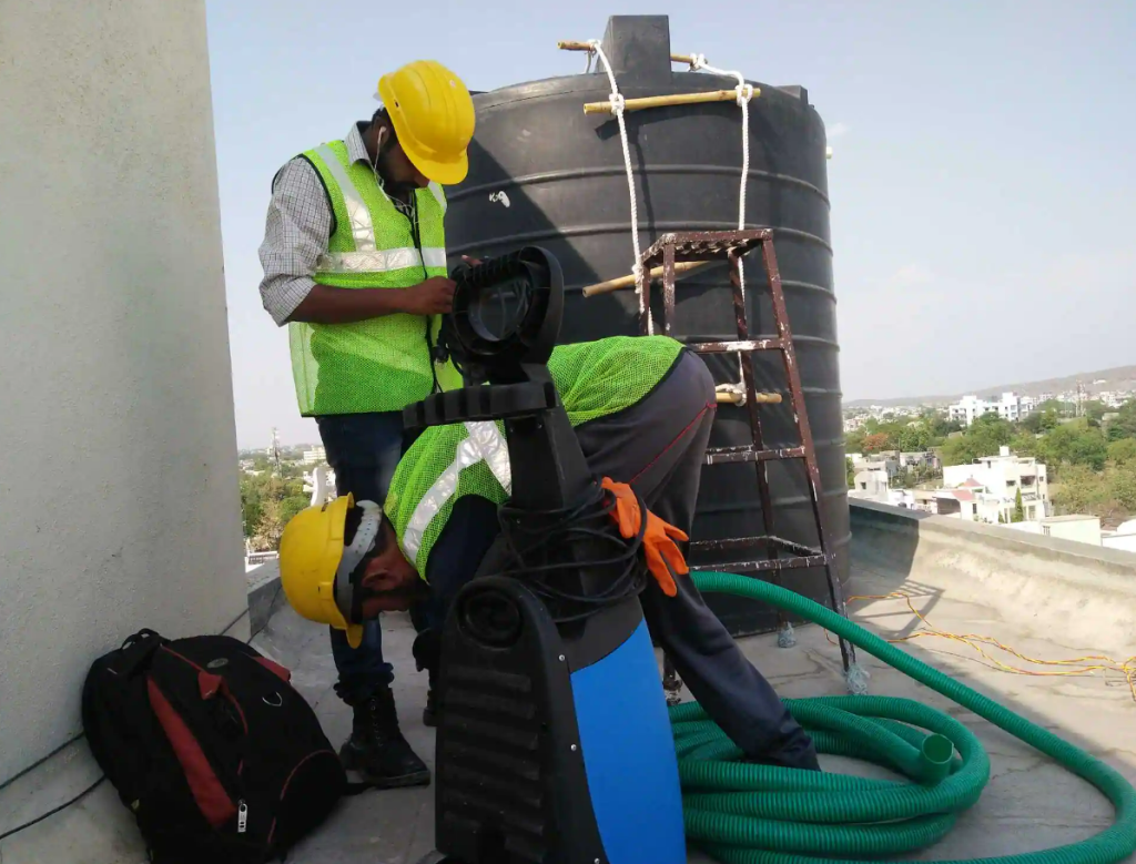 professional water tank cleaning
